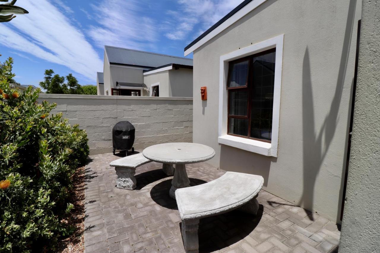 Carole'S Cottage Hermanus Exterior foto